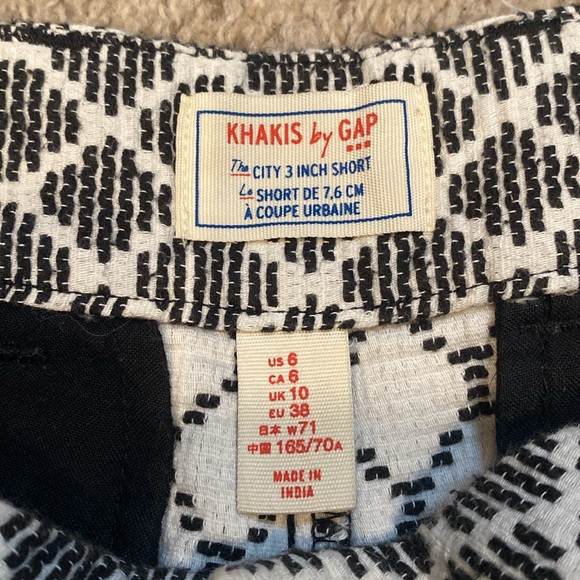 GAP shorts size 6 - Picture 3 of 3